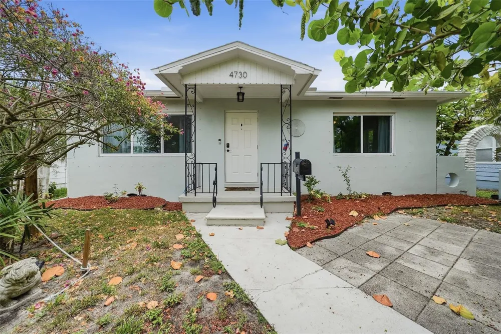 4730 BURLINGTON AVENUE St Petersburg, FL 33713