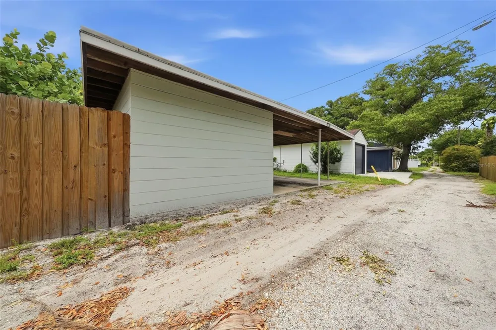 4730 BURLINGTON AVENUE St Petersburg, FL 33713
