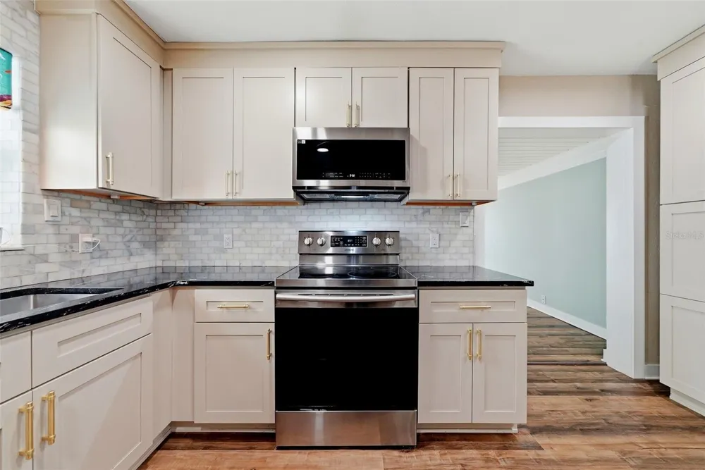 4730 BURLINGTON AVENUE St Petersburg, FL 33713