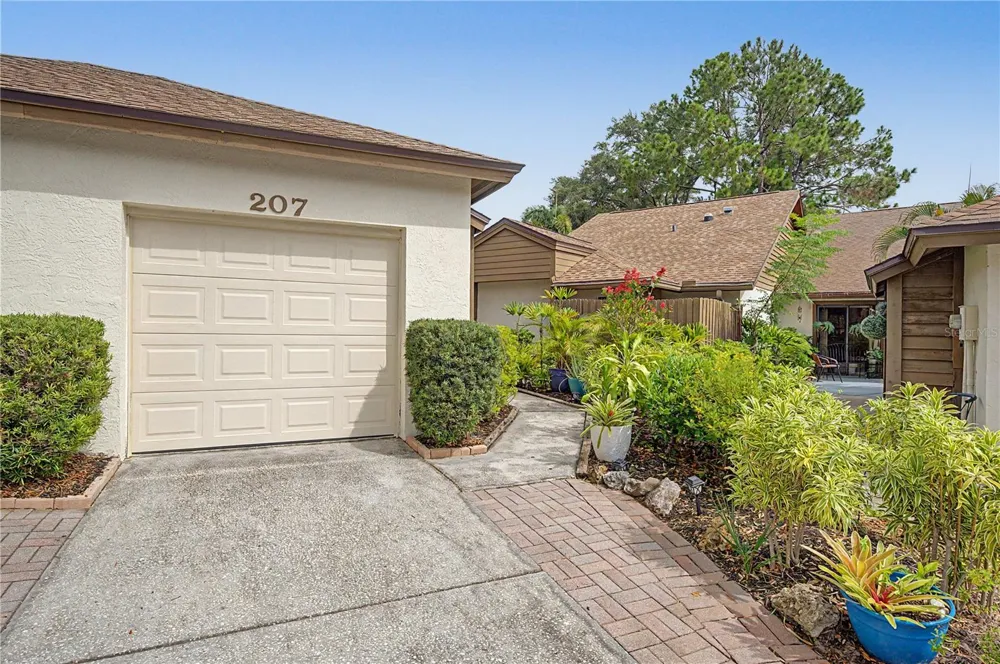 207 LIGHTHOUSE COURT Safety Harbor, FL 34695