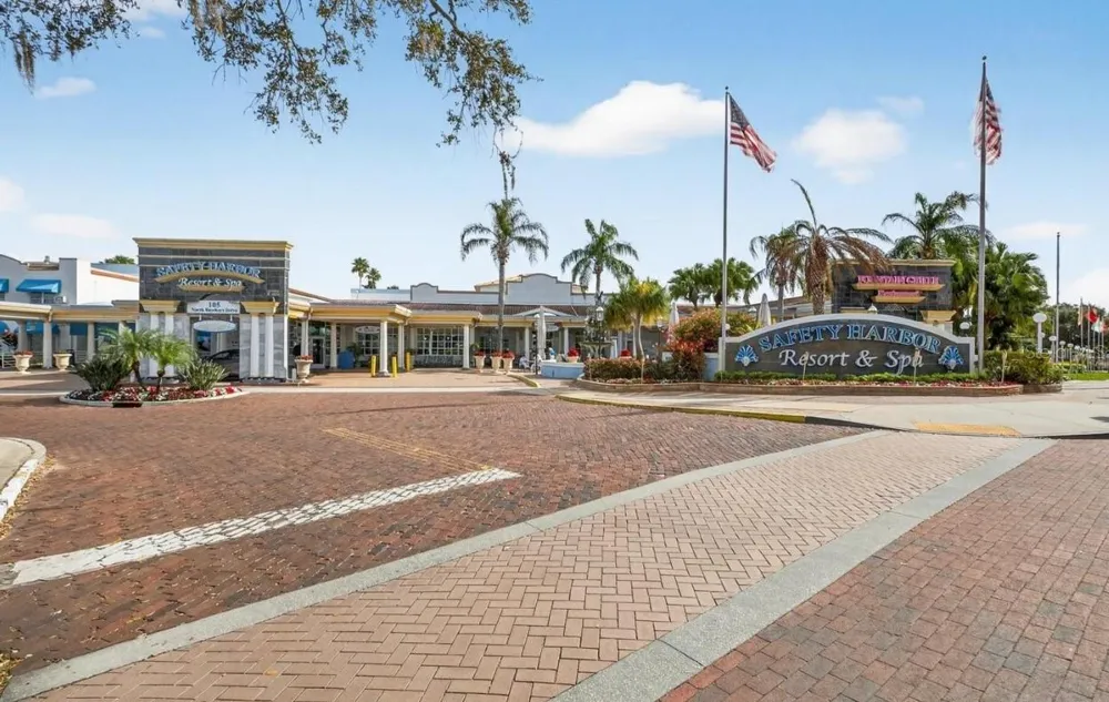 207 LIGHTHOUSE COURT Safety Harbor, FL 34695