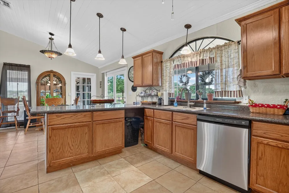 13143 HWY 281 Perrin, TX 76486
