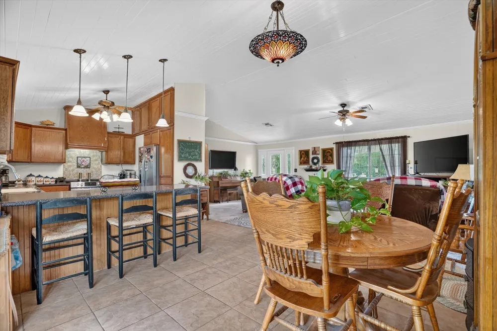13143 HWY 281 Perrin, TX 76486