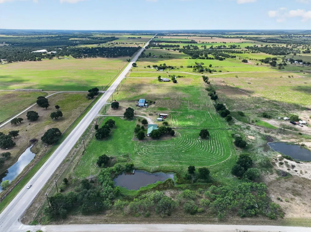 13143 HWY 281 Perrin, TX 76486