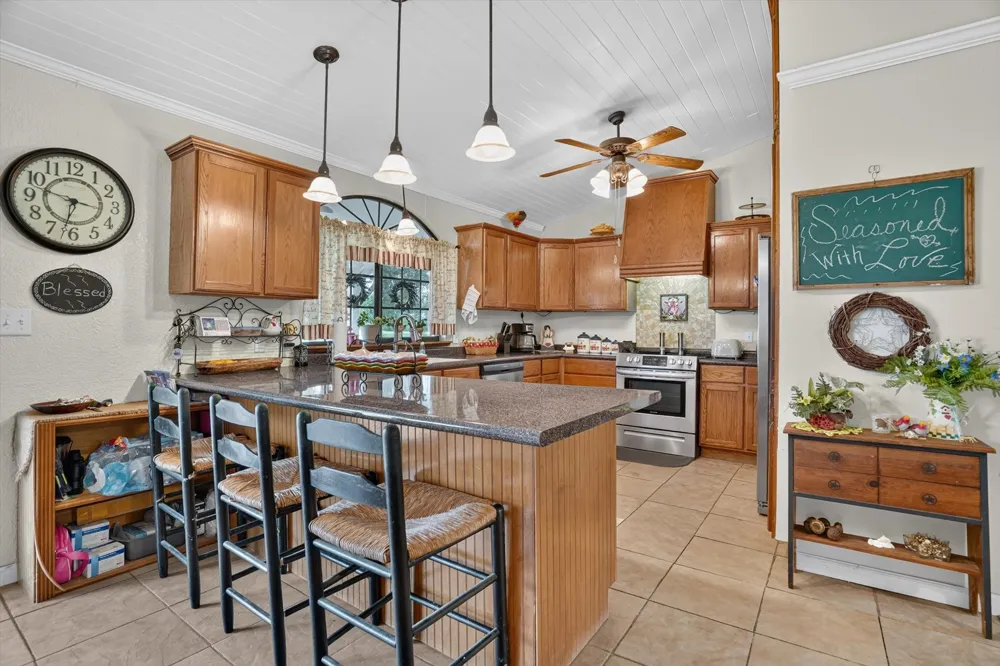 13143 HWY 281 Perrin, TX 76486
