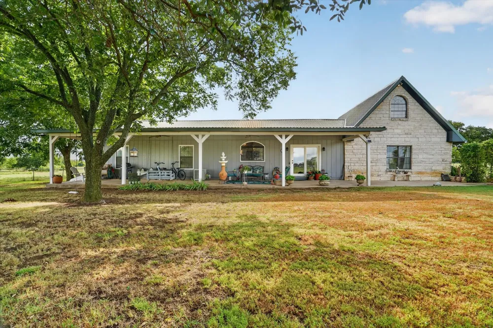 13143 HWY 281 Perrin, TX 76486