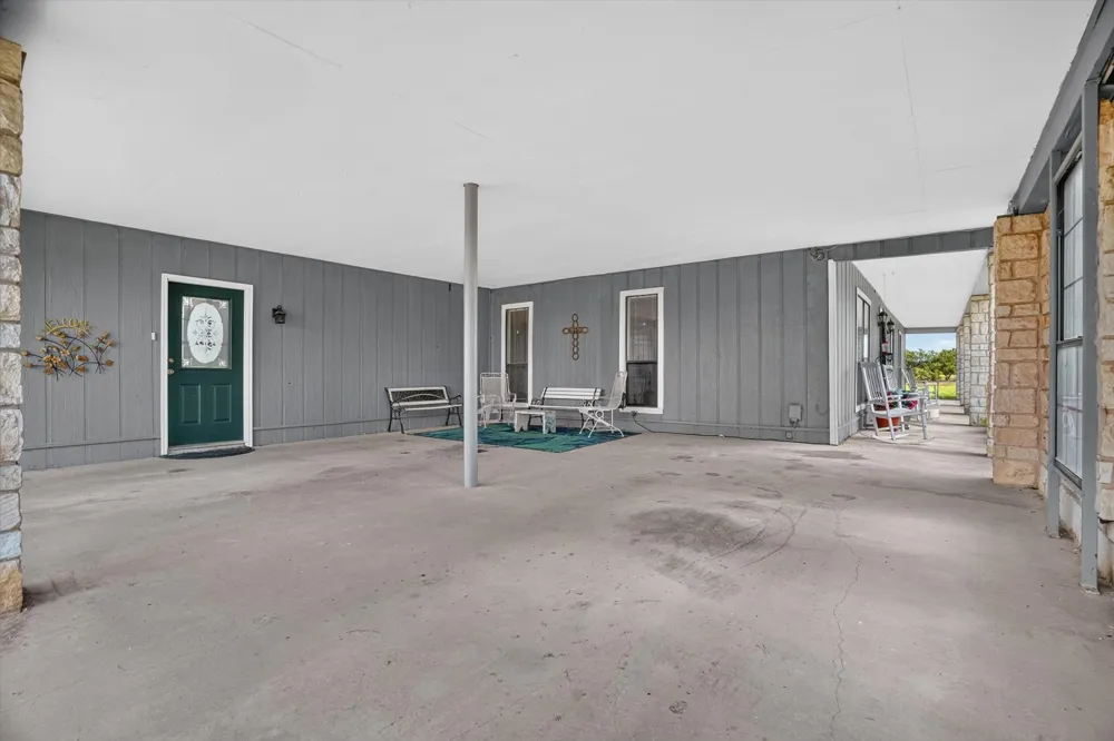 13143 HWY 281 Perrin, TX 76486