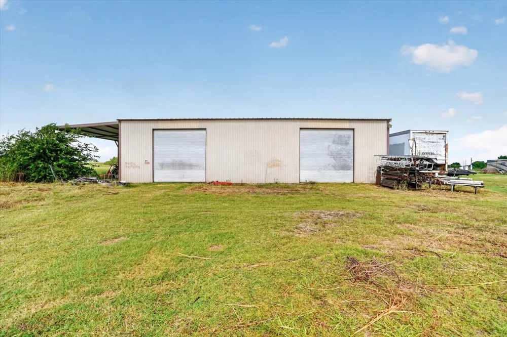 13143 HWY 281 Perrin, TX 76486