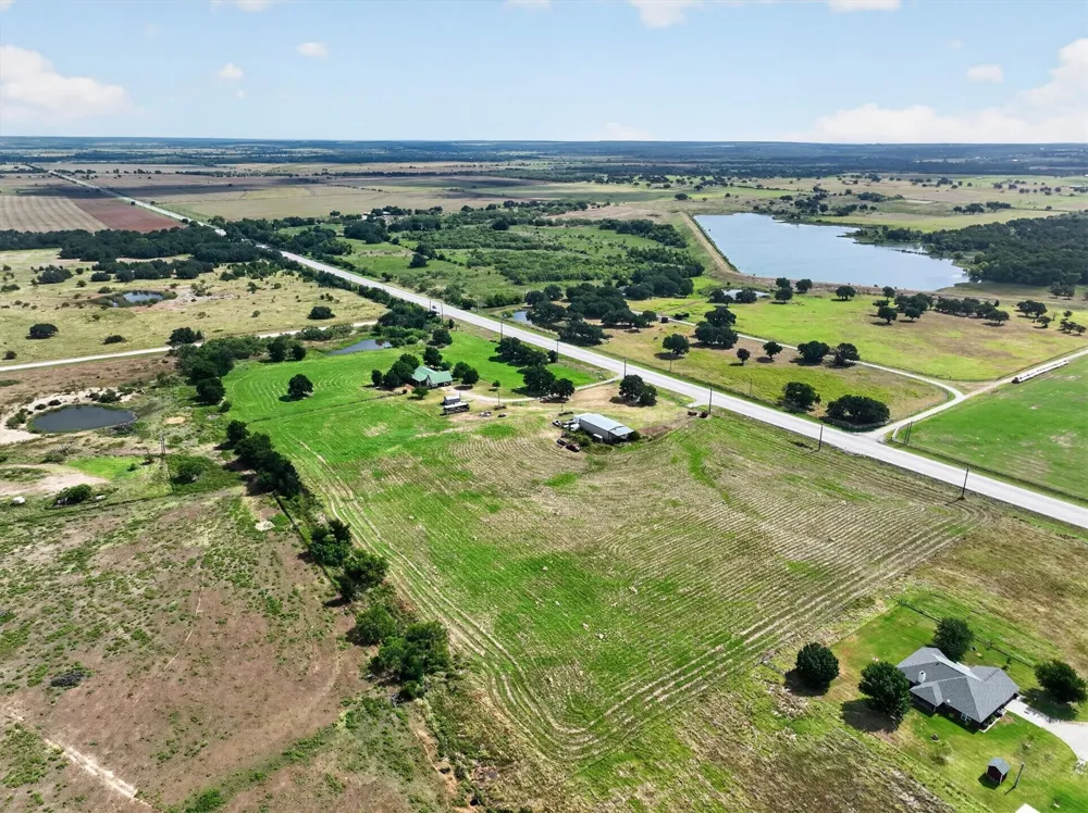13143 HWY 281 Perrin, TX 76486