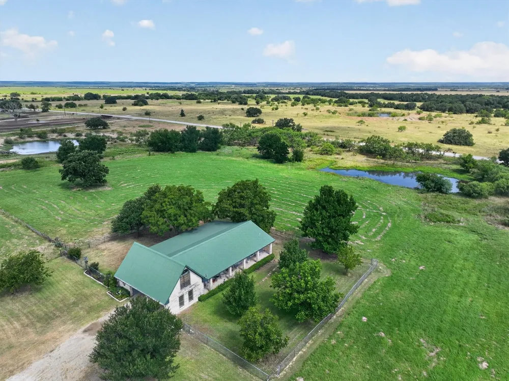 13143 HWY 281 Perrin, TX 76486