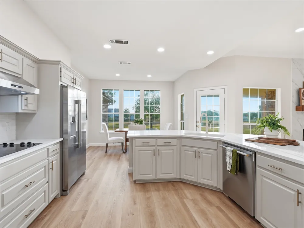 902 W Pioneer Circle Argyle, TX 76226