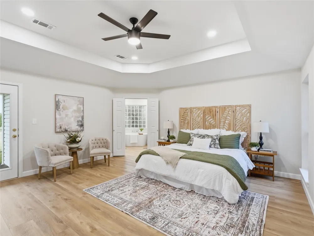 902 W Pioneer Circle Argyle, TX 76226
