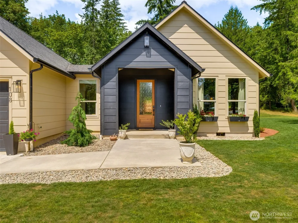 108 Lily Lane Castle Rock, WA 98611