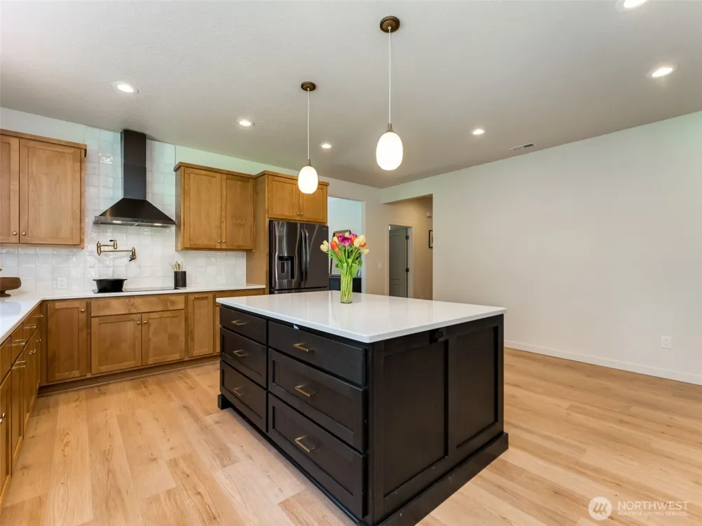 108 Lily Lane Castle Rock, WA 98611