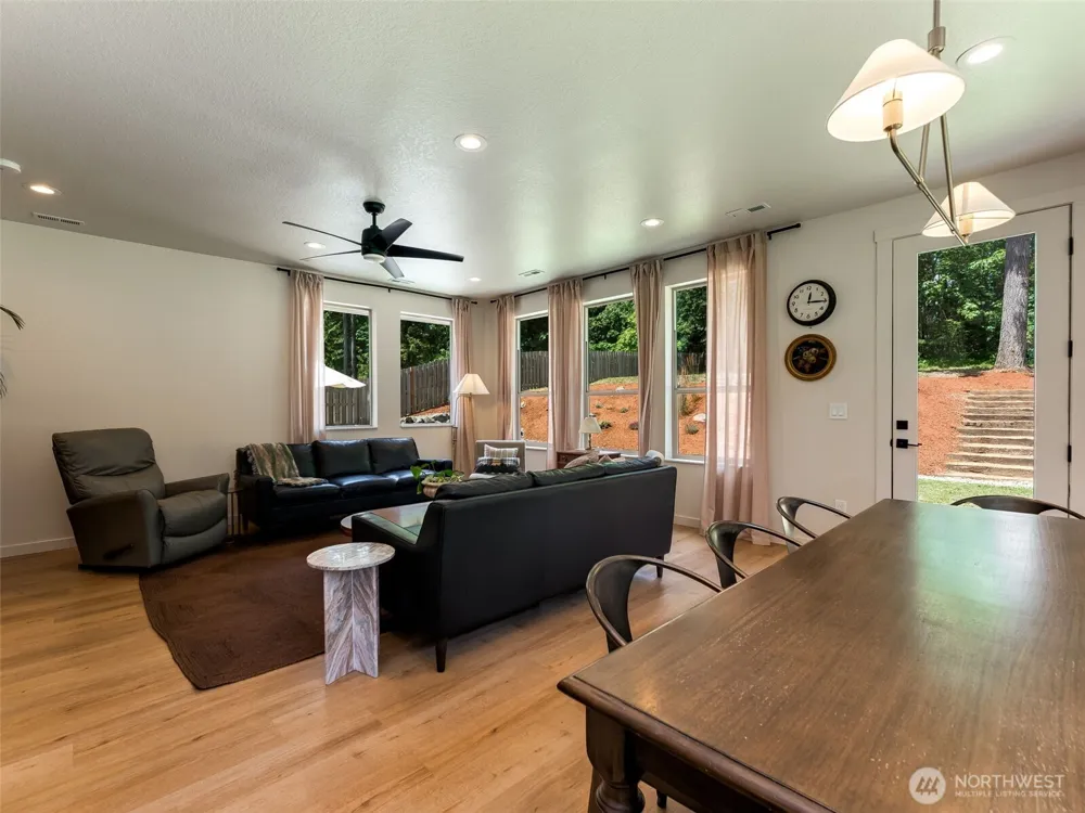 108 Lily Lane Castle Rock, WA 98611