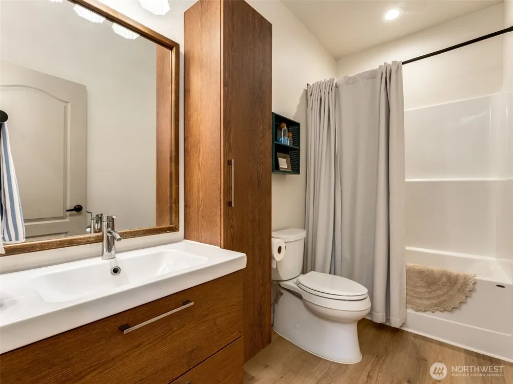 108 Lily Lane Castle Rock, WA 98611