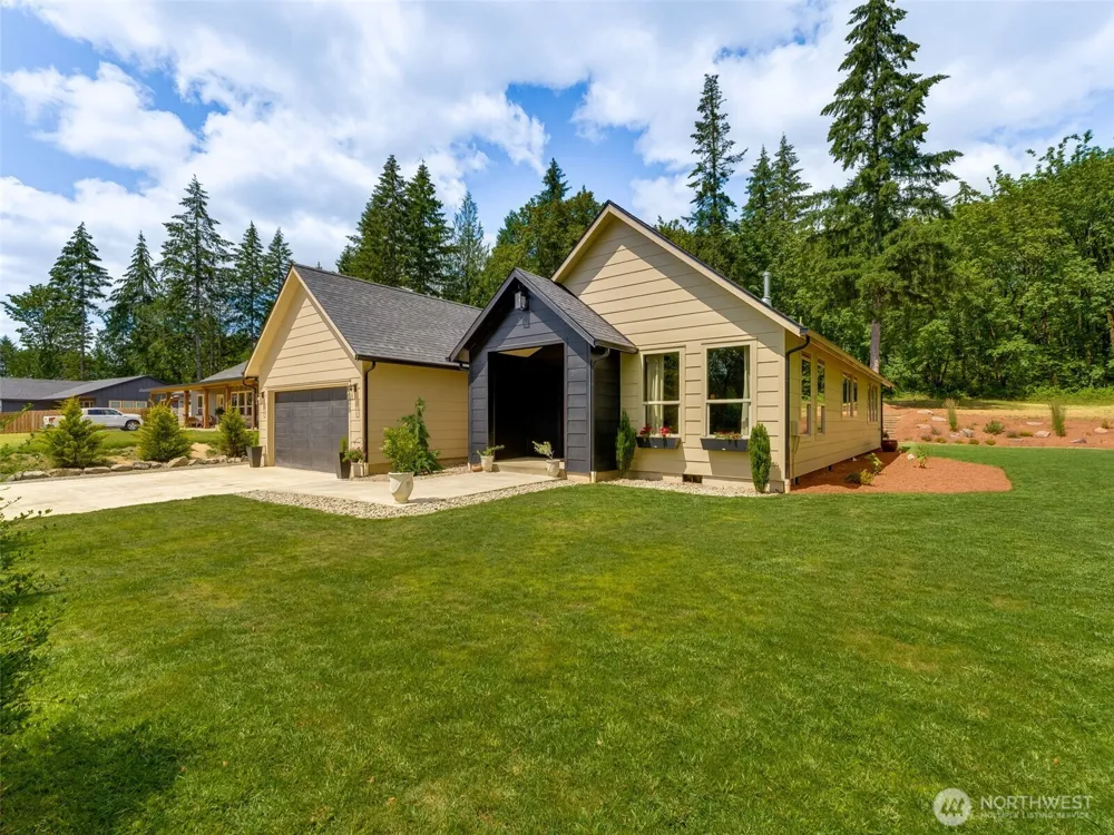 108 Lily Lane Castle Rock, WA 98611