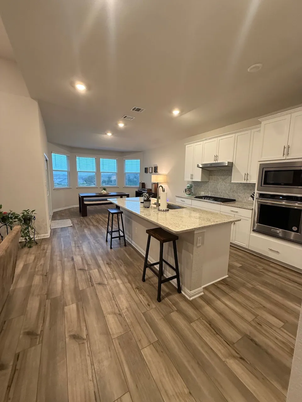 612 Sue Peaks Loop Dripping Springs, TX 78620
