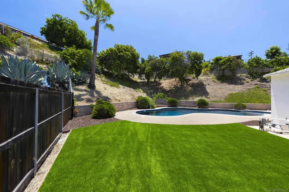 7225 Laura Ct San Diego, CA 92120