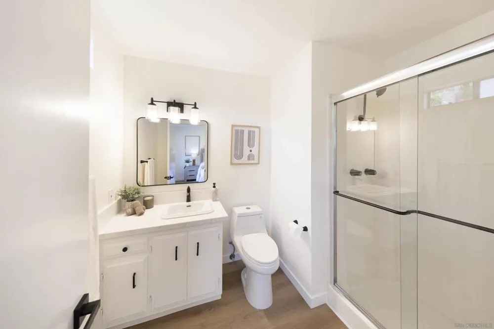 7225 Laura Ct San Diego, CA 92120
