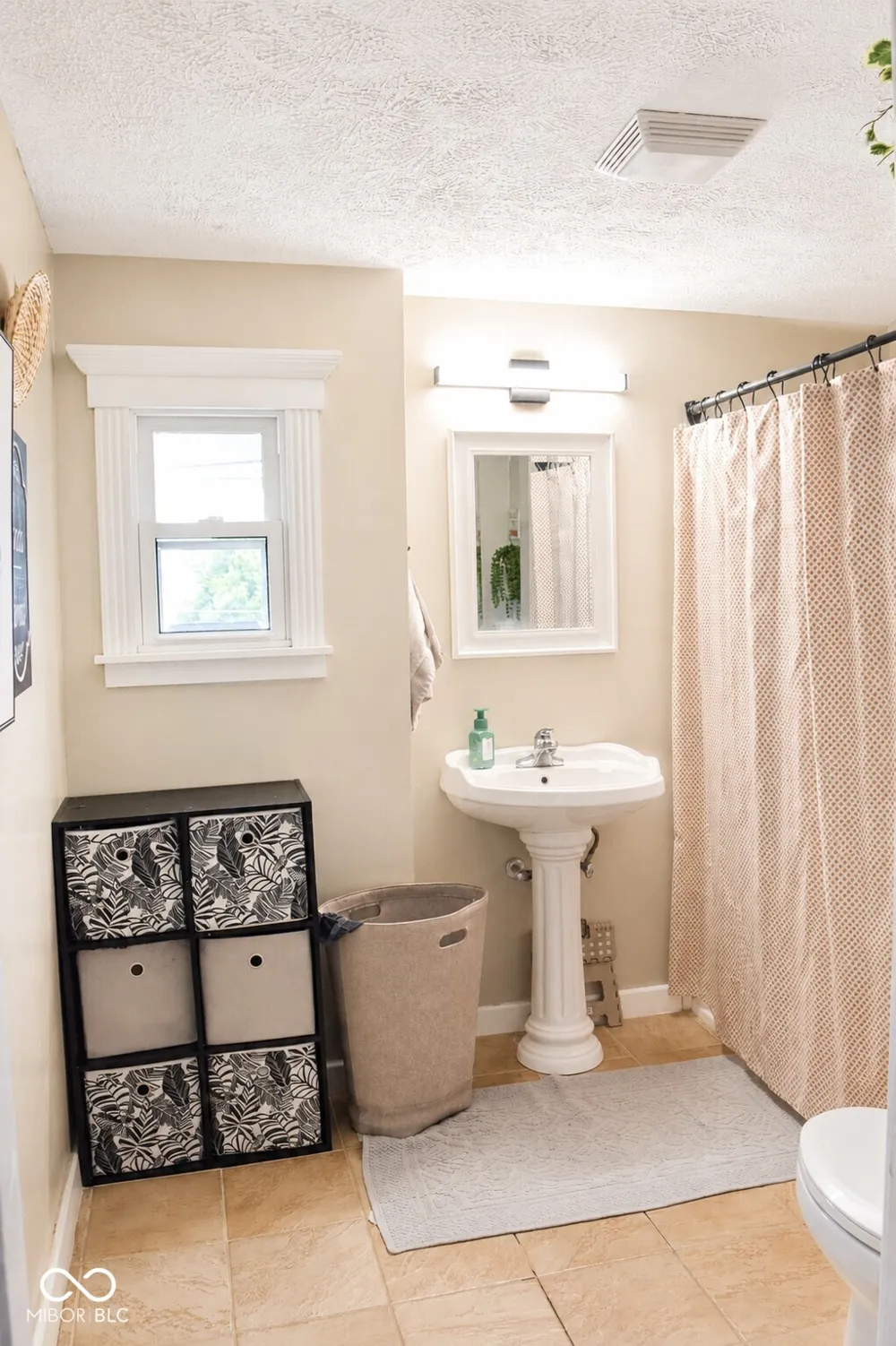 77 S 13th Avenue S Beech Grove, IN 46107