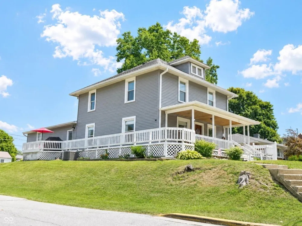 77 S 13th Avenue S Beech Grove, IN 46107