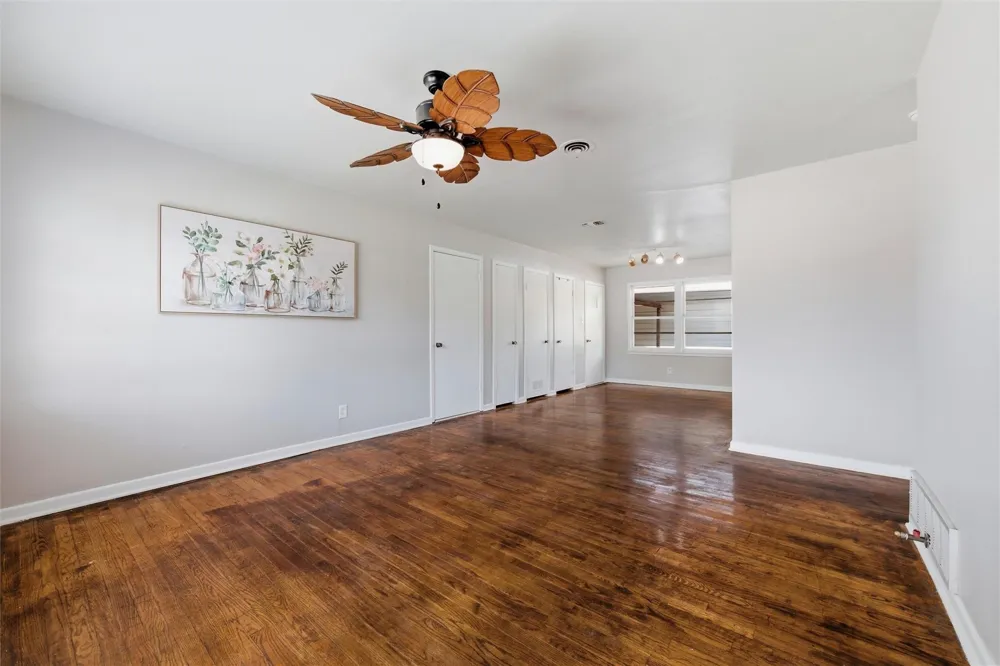 1308 Rose Avenue Cleburne, TX 76033