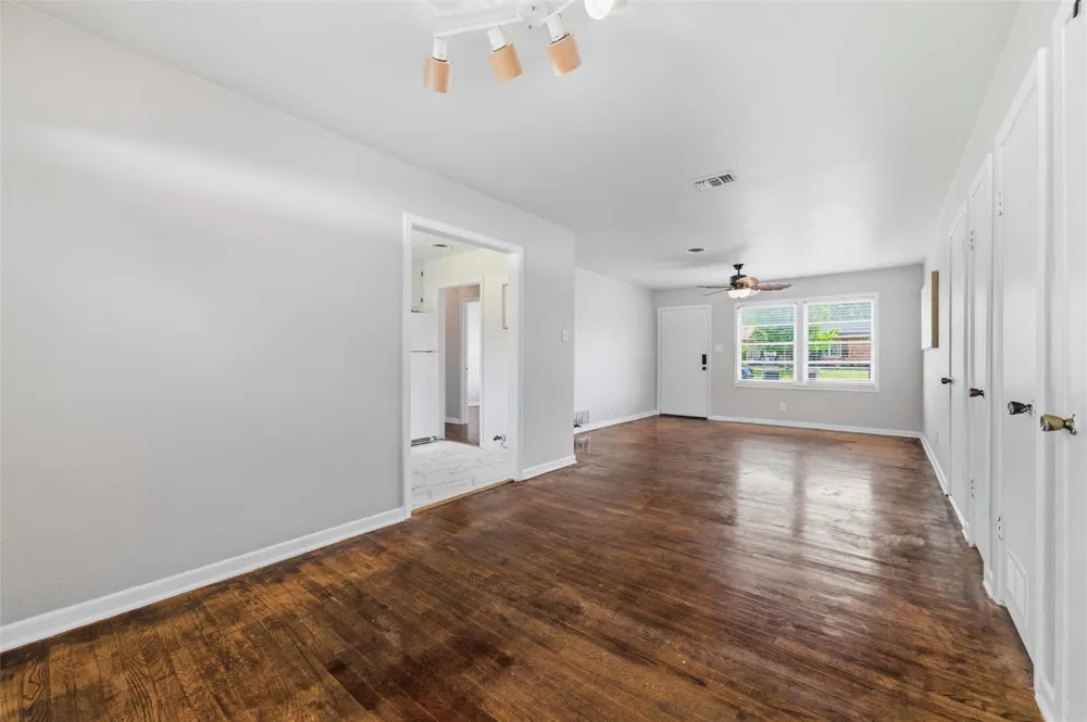 1308 Rose Avenue Cleburne, TX 76033