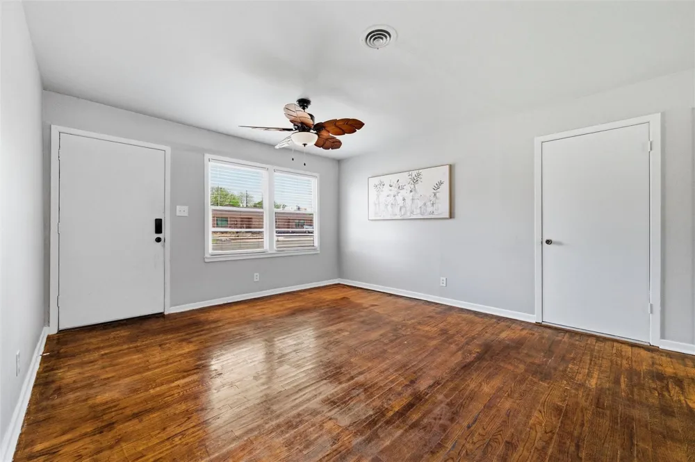 1308 Rose Avenue Cleburne, TX 76033