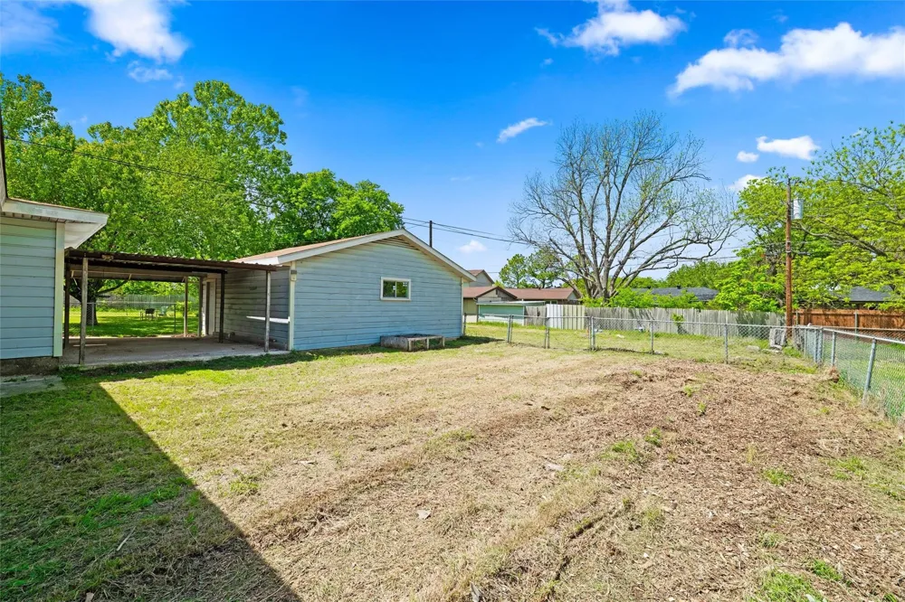 1308 Rose Avenue Cleburne, TX 76033