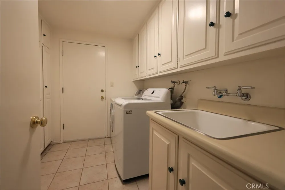 1420 Kensington Drive Fullerton, CA 92831