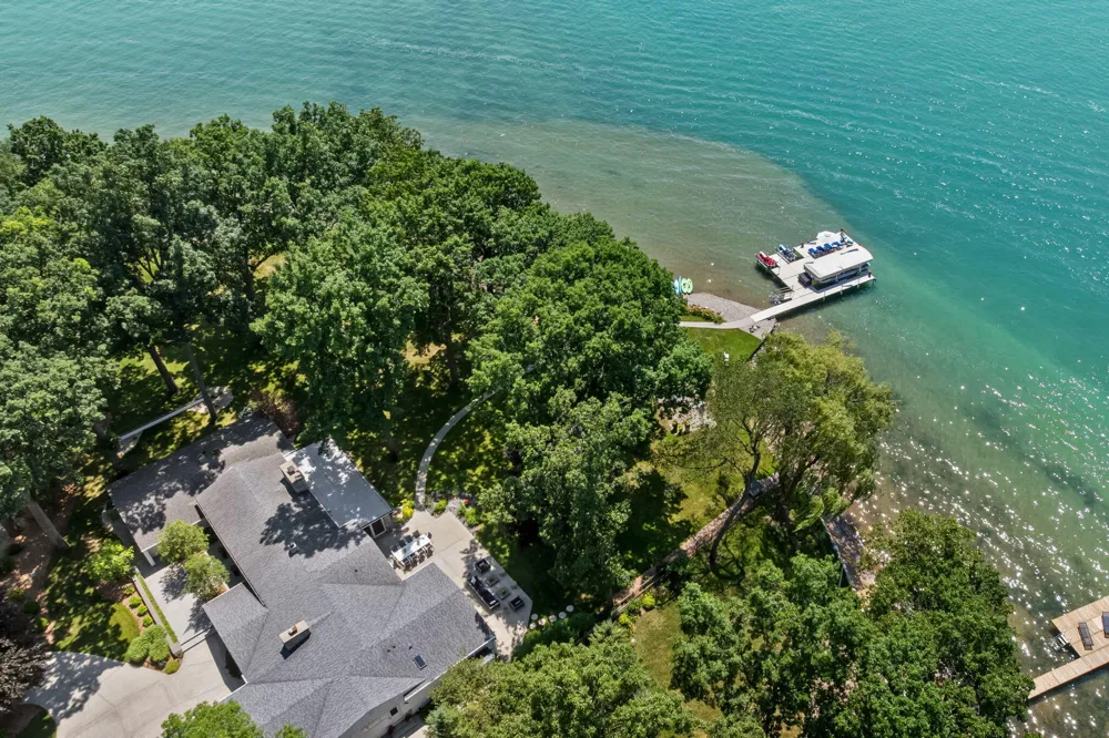3052 Oakdale Avenue Hickory Corners, MI 49060