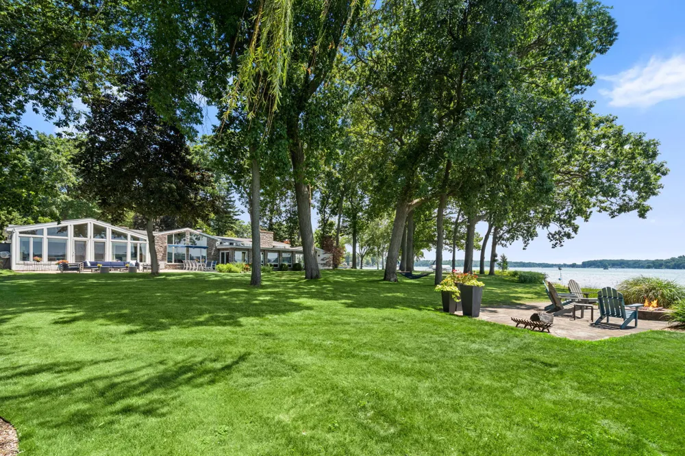 3052 Oakdale Avenue Hickory Corners, MI 49060