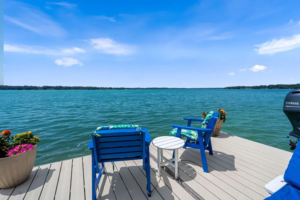 3052 Oakdale Avenue Hickory Corners, MI 49060