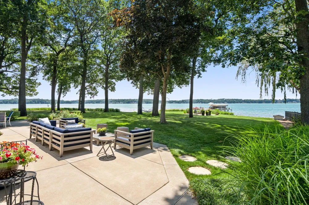3052 Oakdale Avenue Hickory Corners, MI 49060