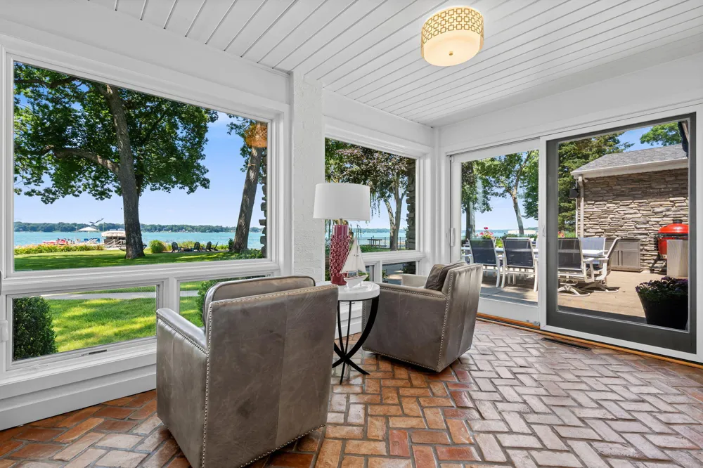 3052 Oakdale Avenue Hickory Corners, MI 49060