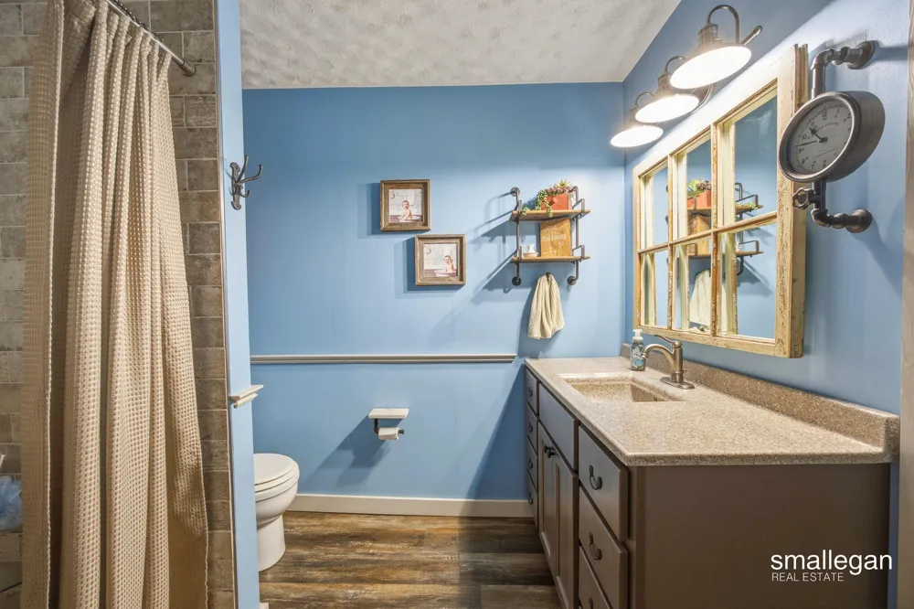 14960 White Creek Avenue NE Solon Township, MI 49319