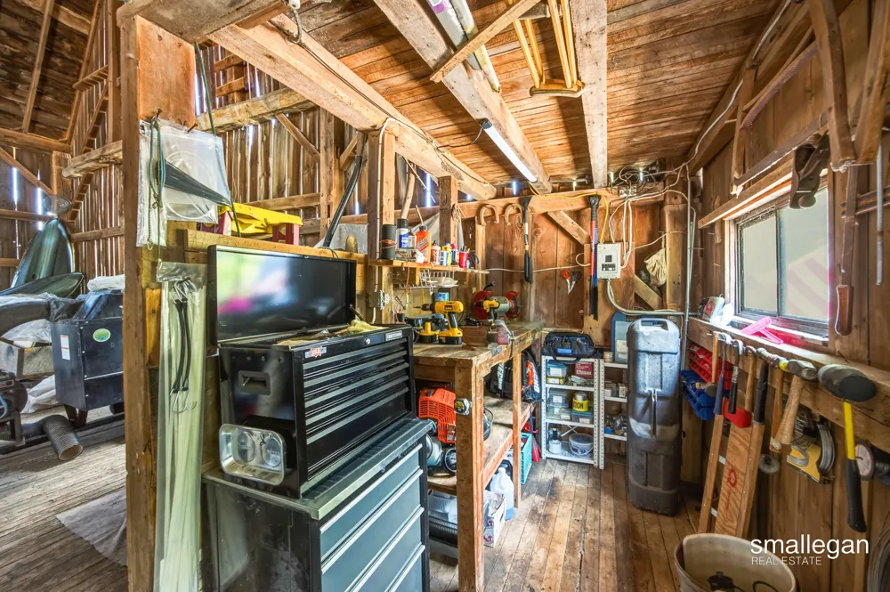 14960 White Creek Avenue NE Solon Township, MI 49319