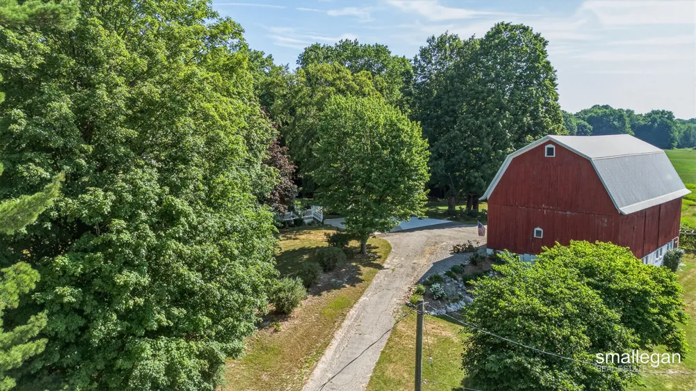 14960 White Creek Avenue NE Solon Township, MI 49319