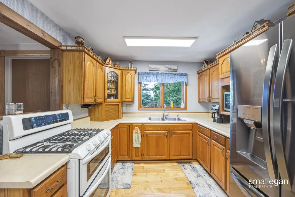 14960 White Creek Avenue NE Solon Township, MI 49319
