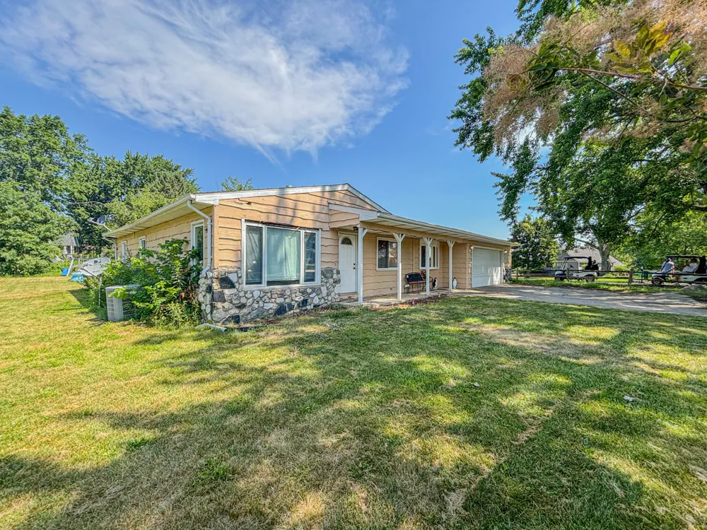 1032 Birdie Drive Broomfield Township, MI 48893