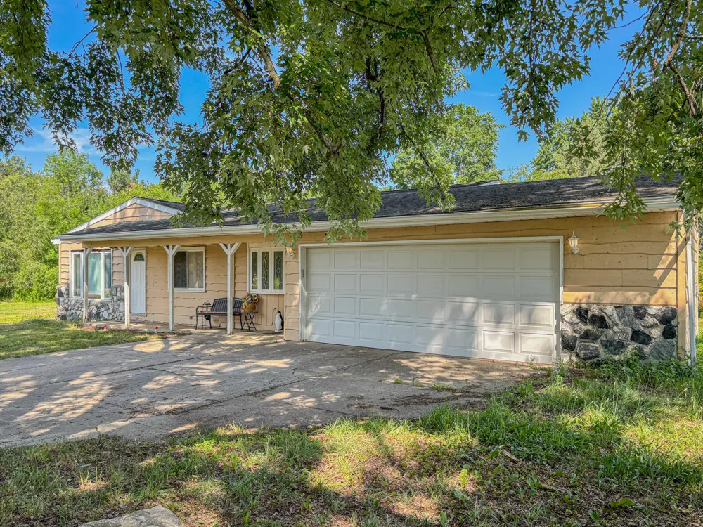 1032 Birdie Drive Broomfield Township, MI 48893