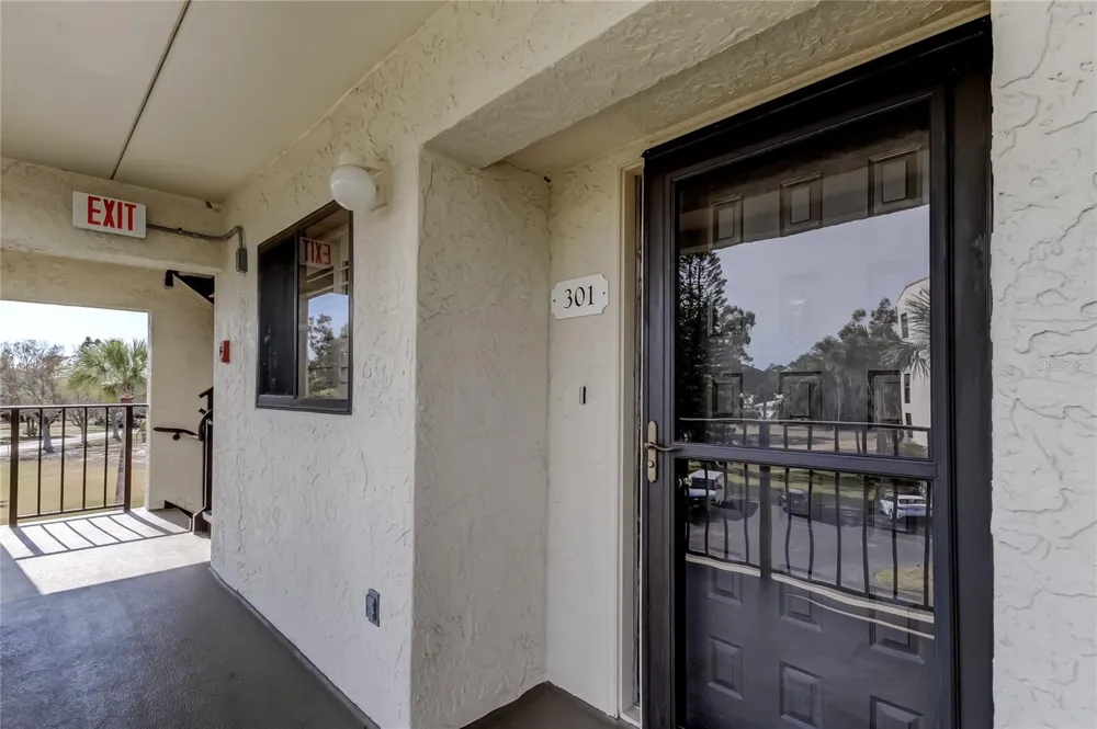 9450 HARBOR GREENS WAY #301 Seminole, FL 33776