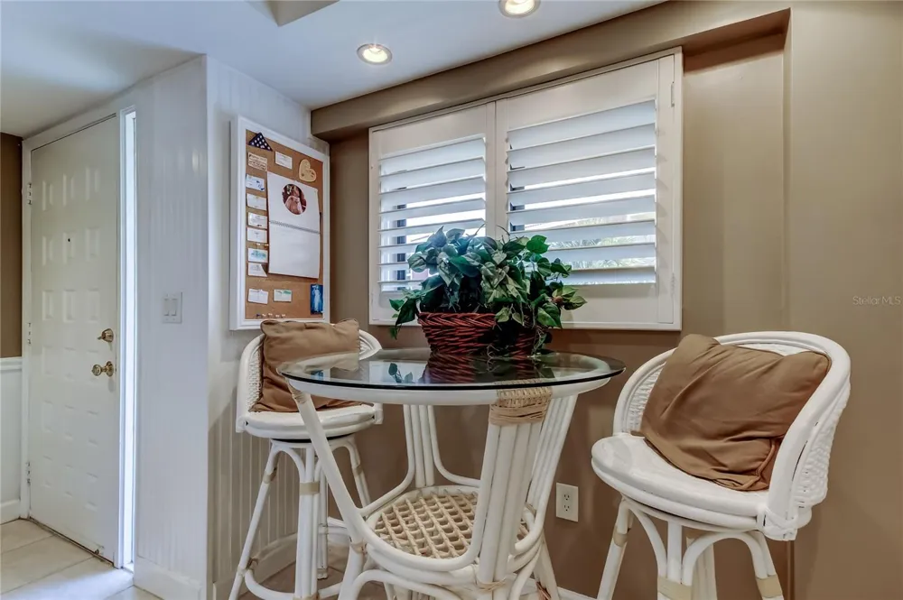 9450 HARBOR GREENS WAY #301 Seminole, FL 33776