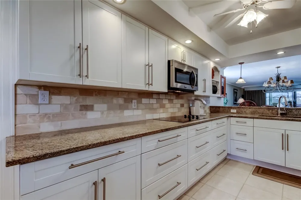 9450 HARBOR GREENS WAY #301 Seminole, FL 33776