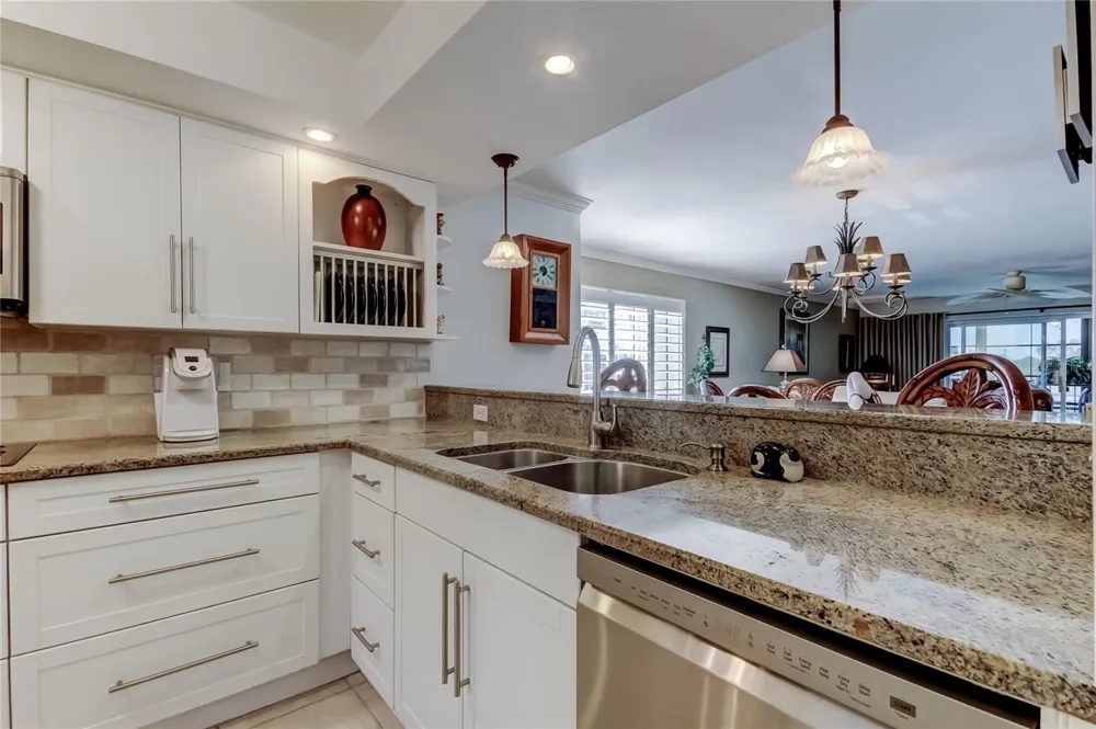 9450 HARBOR GREENS WAY #301 Seminole, FL 33776