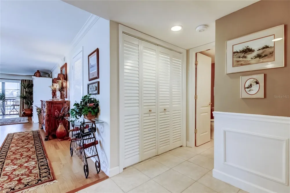 9450 HARBOR GREENS WAY #301 Seminole, FL 33776
