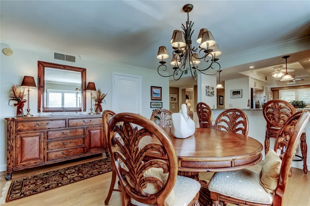 9450 HARBOR GREENS WAY #301 Seminole, FL 33776