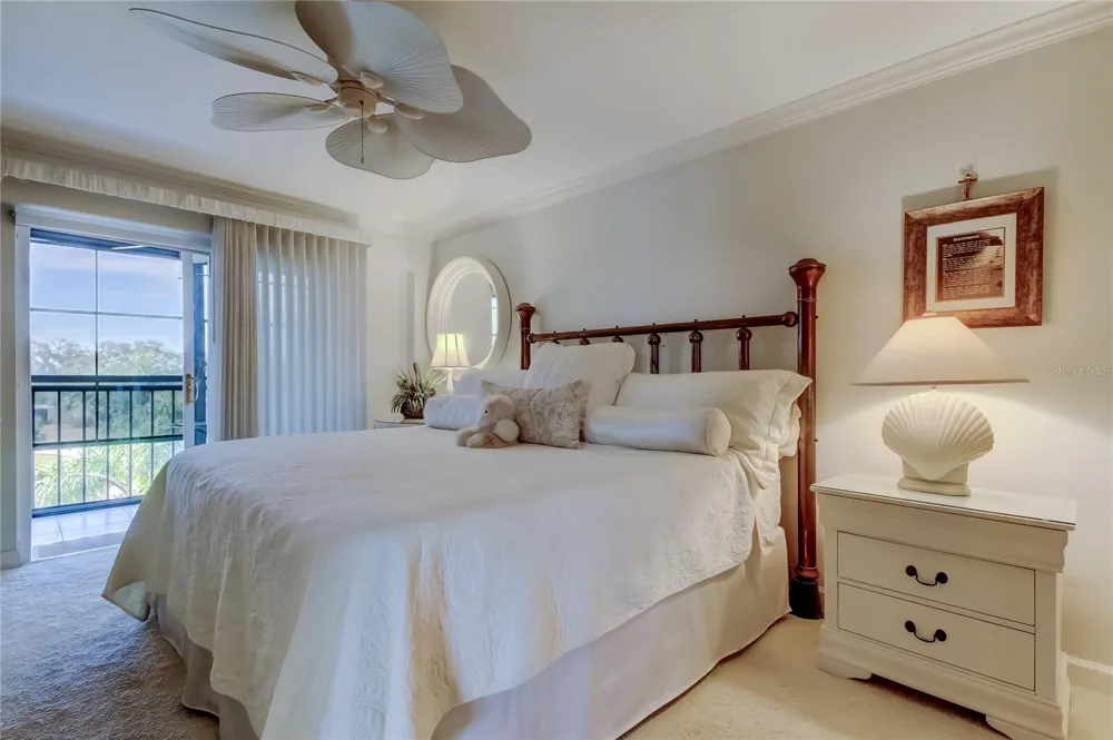 9450 HARBOR GREENS WAY #301 Seminole, FL 33776