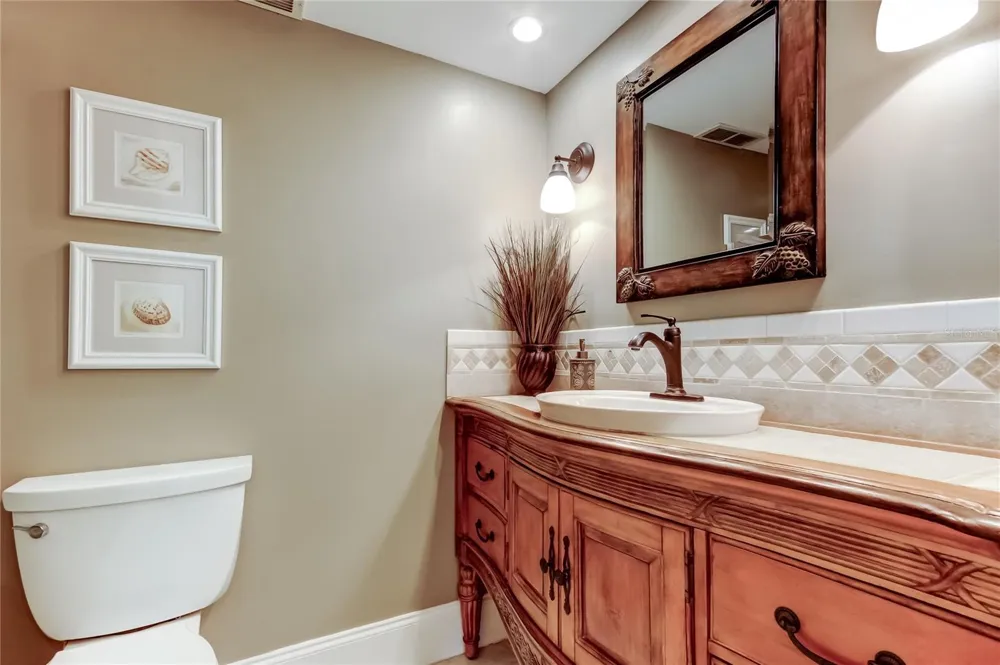 9450 HARBOR GREENS WAY #301 Seminole, FL 33776